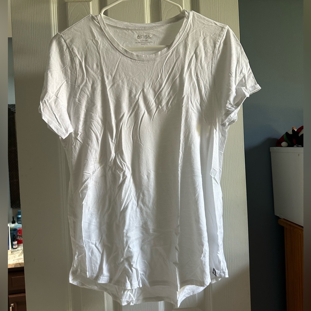 Figs super soft under scrub tee
